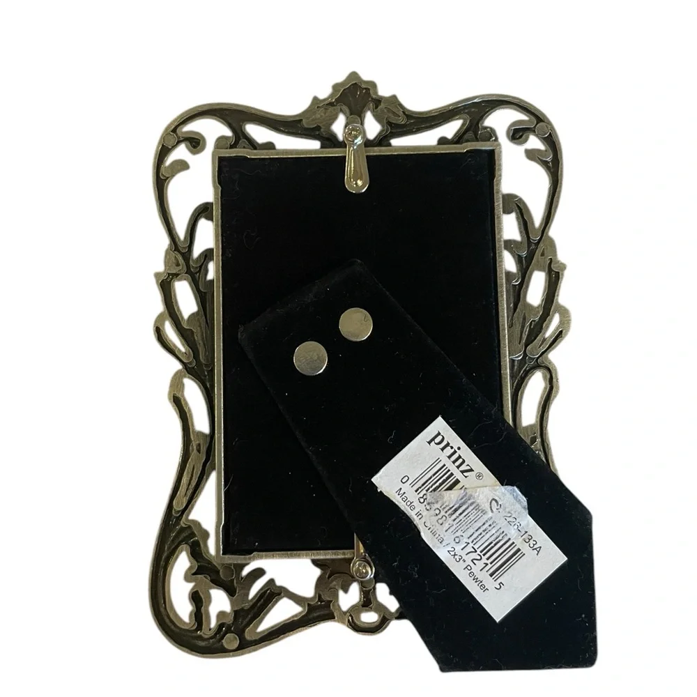 Silver Metal Frame for 2”X3” Photo